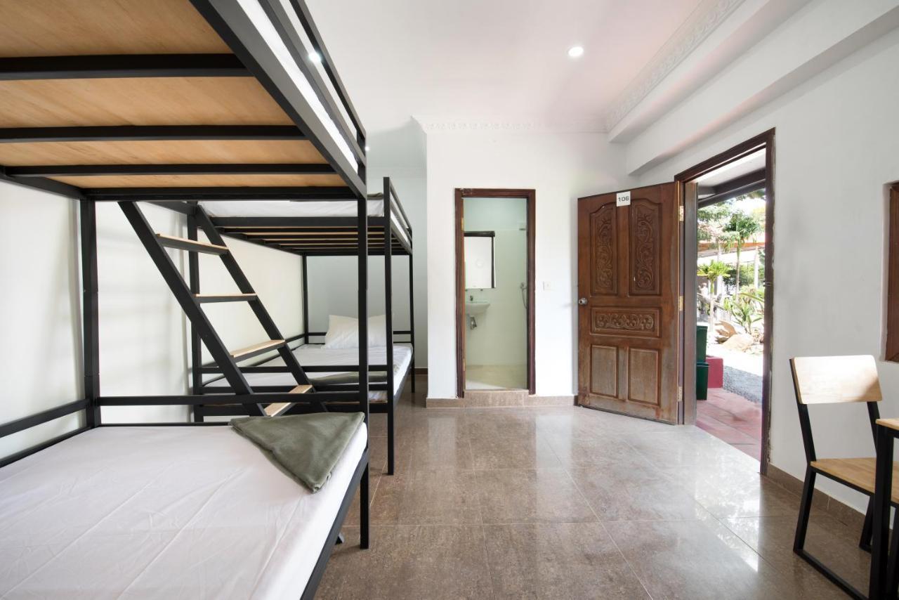 Barefoot Backpacker Resort Ciudad de Siem Riep Exterior foto